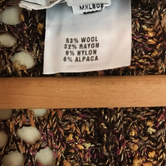 ST JOHN SPORT CHESTNUT SHAWL - Picture 6 of 12